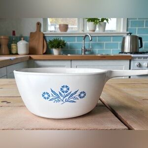 Vintage CorningWare Blue
Cornflower P 82-B Menu-ette saucepan Collectible